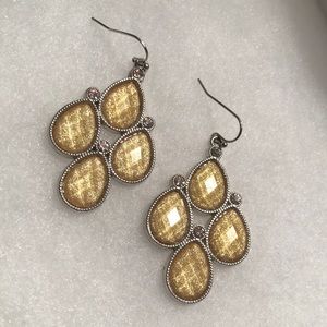 2/$20❗️Ivory + Pink Stone Teardrop Silver Tone 1.75” Dangle Earrings NWOT!